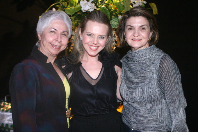 Alódia Guimarães brinda sua troca de idade