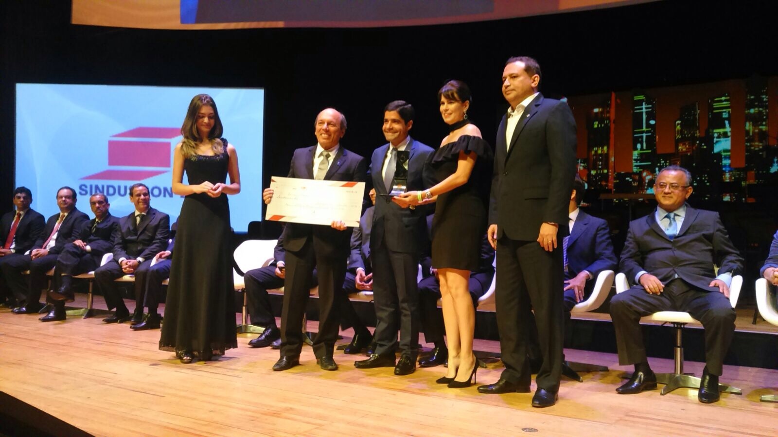 Sinduscon-CE recebe prêmio nacional de responsabilidade social