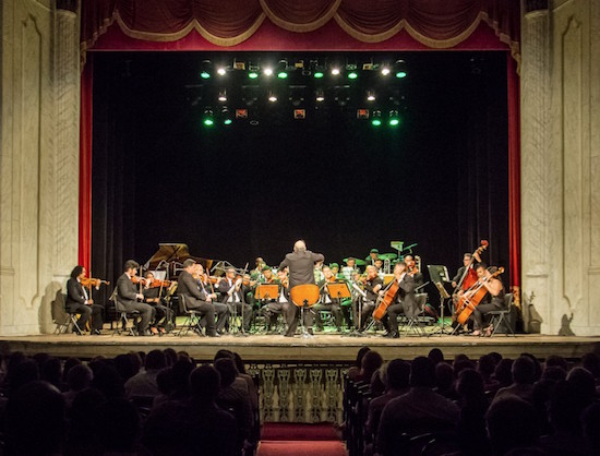 Orquestra Filarmônica do Ceará realiza tributo a Frank Sinatra