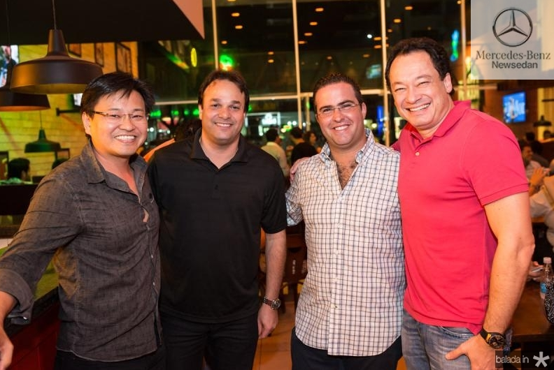 ”Flores” agita pré-reveillon no Mucuripe Club