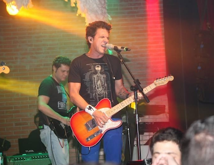 Tuca Fernandes comanda pré-Carnaval na Pink Elephant