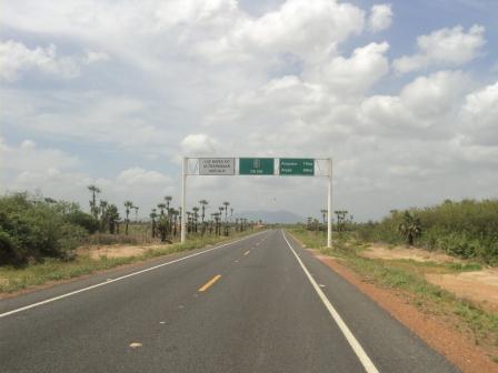 Governador Cid Gomes inaugura trechos da CE-24 e CE-241