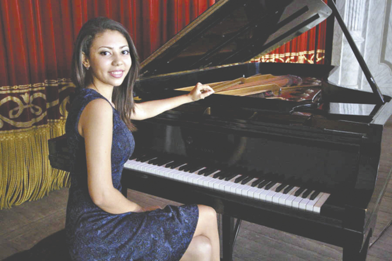 Michelle Lucena: da Casa da Vovó Dedé para o palco do Theatro José de Alencar