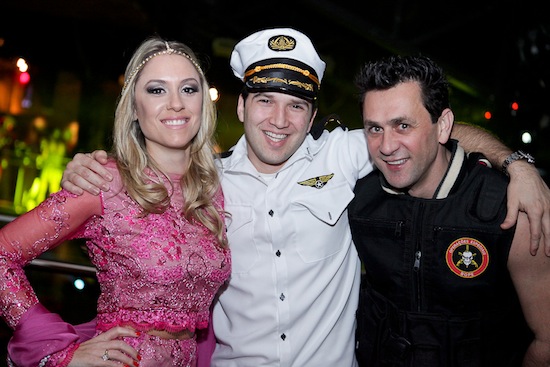 Carnaval fora de época da Fields agita os catarinenses