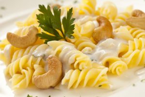 Aline Möller ensina alimentação saudável com a empresa Fit Gourmet