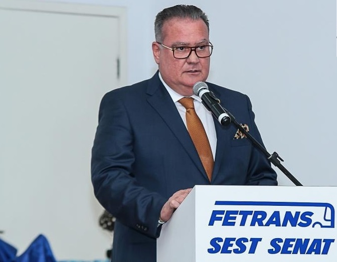 Chiquinho Feitosa lança campanha Ônibus Encantado