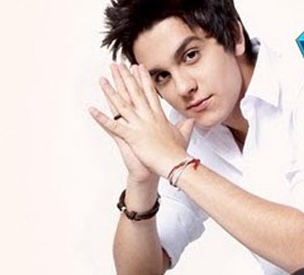 Extra! Luan Santana comanda a virada em Fortaleza