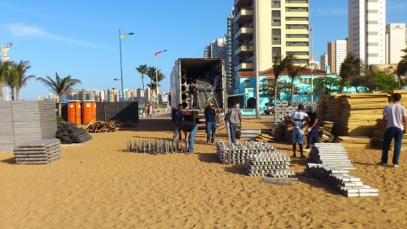 Começa a montagem do palco do Réveillon de Fortaleza