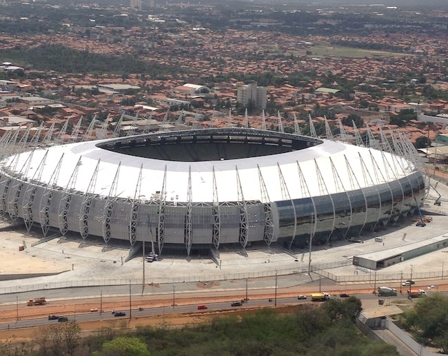 Arena Castelão abre seus portões para partida inaugural do gramado
