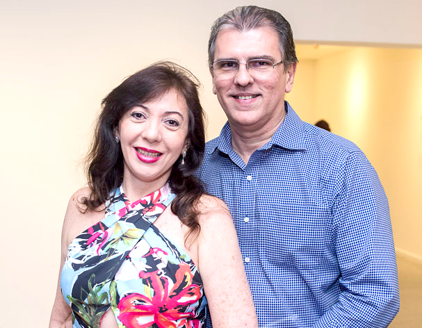 Gina e Randal Pompeu comemoram a chegada da netinha!