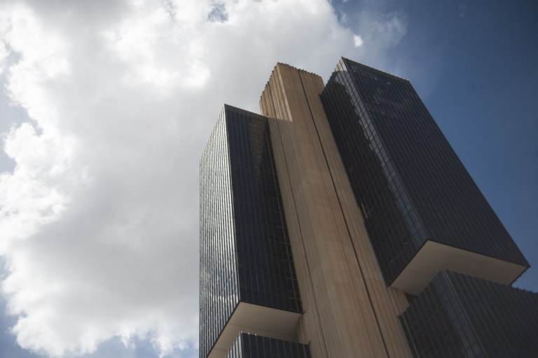 BC divulga lista de bancos com mais reclamações