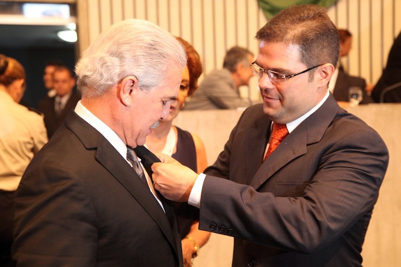 Pio Rodrigues e Jorge Parente são homenageados com a Medalha Edson Queiroz