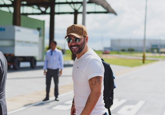 Embaixador do Carnaval do Aracati, Felipão participa de voo inaugural da Azul