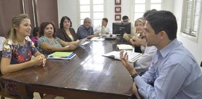 Onélia Leite debate ações com o Banco Mundial