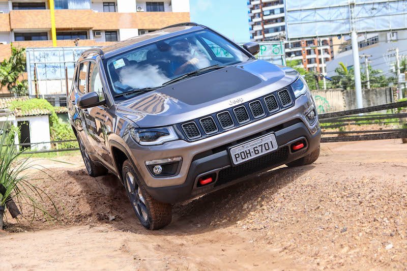 Potência, adrenalina e manobras radicais movimentam a Arena Jeep Fortaleza