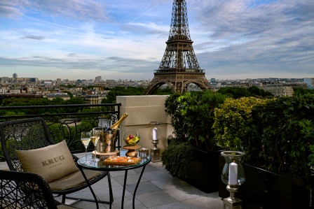 Shangri-La Paris apresenta seu Champagne Bar a céu aberto