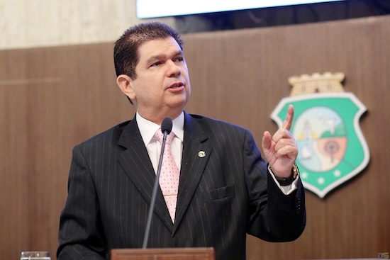 Mauro Filho será empossado na Academia Cearense de Retórica