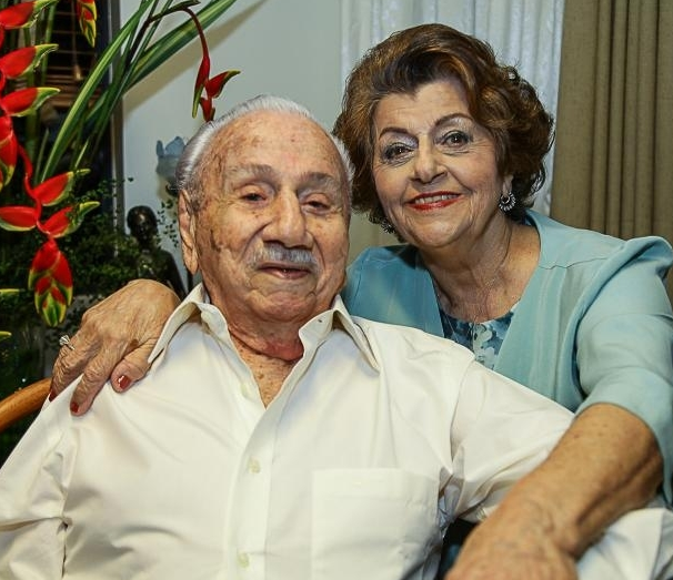 José e Leda Romcy brindam 65 anos de casados