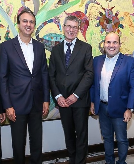 Camilo Santana e Roberto Cláudio participam da solenidade de implementação do Programa de Concessão dos Aeroportos