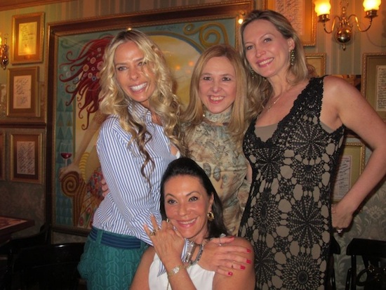 Almoço entre celebridades no Paris 6