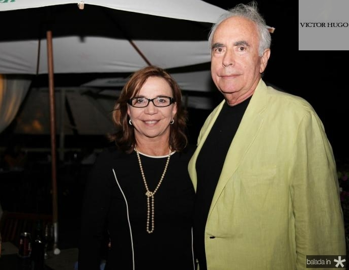 Duplo brinde para Lucinha e Jonny Wolff!