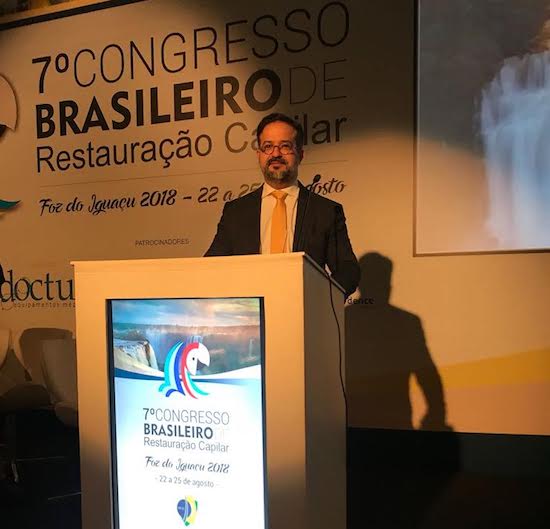 Márcio Crisóstomo é destaque em congresso de Restauração Capilar