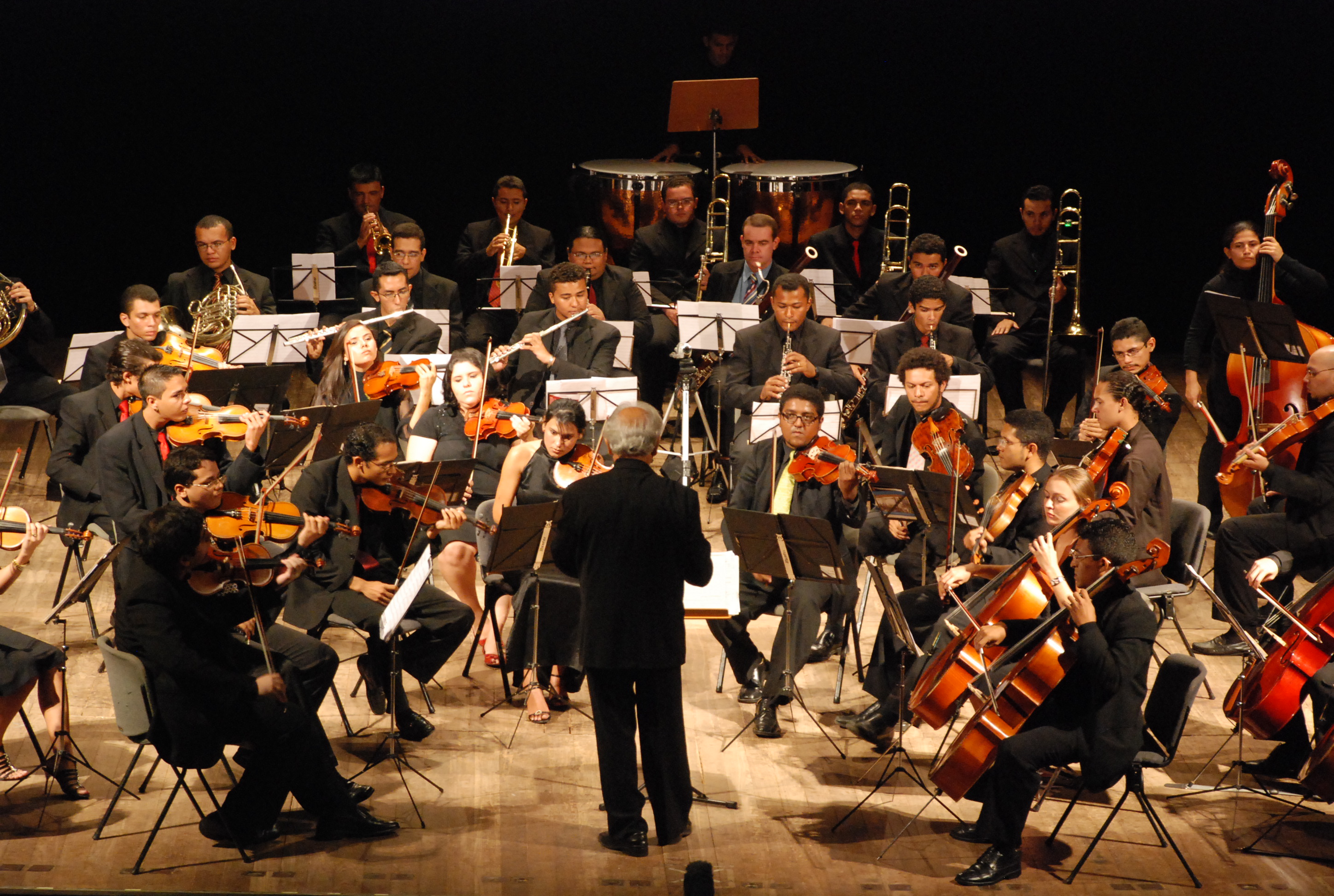 Vasquen e Vasken Fermanian em concerto na FA7