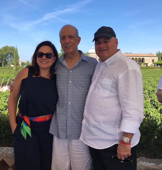 Luciano e Denise Cavalcante participam da festa das vindimas em Portugal