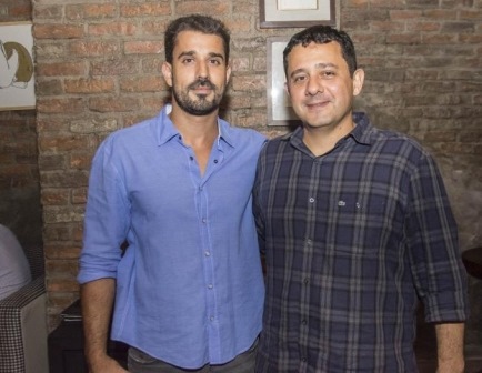 Mysterious aterrisa no rooftop do Moleskine Gastrobar