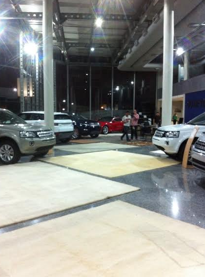 Tudo pronto para o II Bazar by Adroaldo Tapetes!