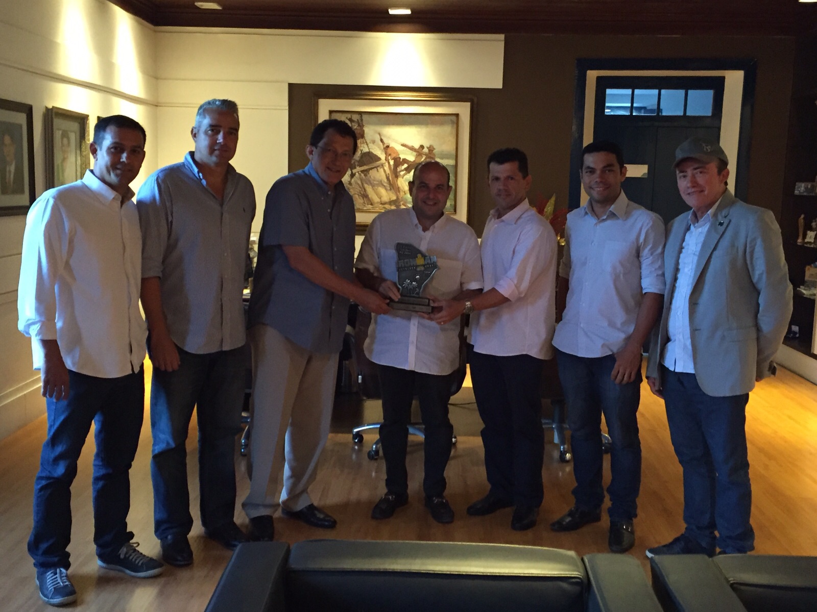 Roberto Cláudio é homenageado com o Troféu ‘Amigo do Ironman’