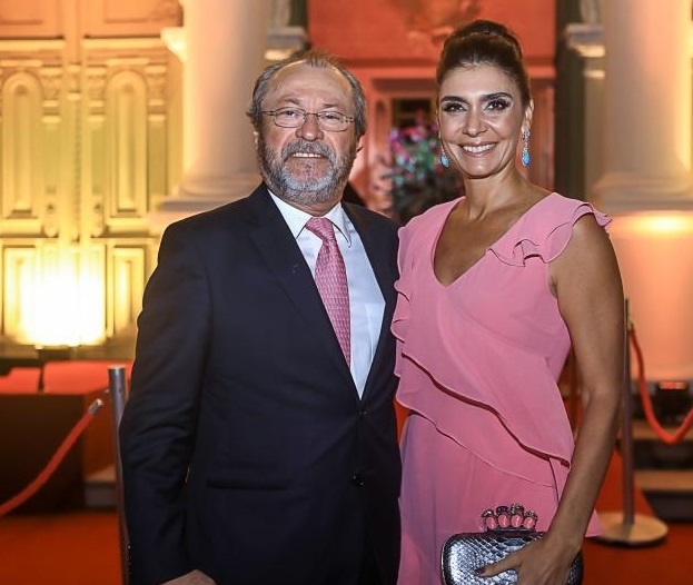 Cândido Albuquerque lança livro na UFC