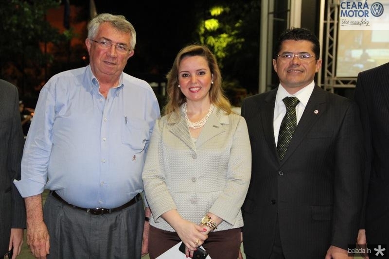 Nicolle Barbosa brinda a nova idade com agenda cheia