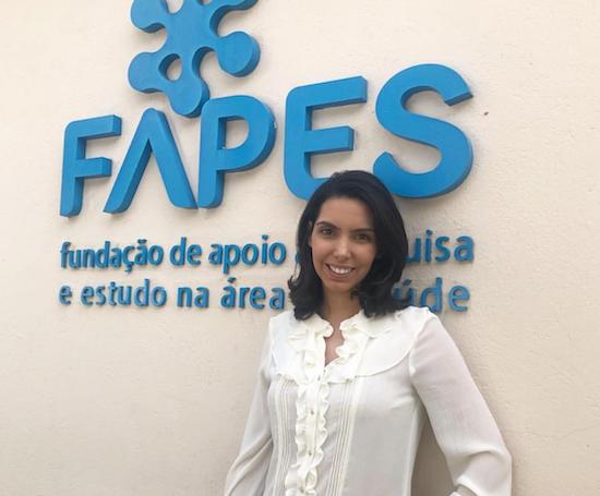 Carla Laprovitera está se capacitando para atender uma nova especialidade. Qual?