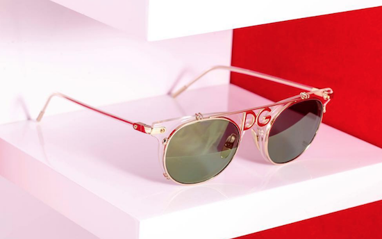 A logomania volta à moda e imprime exclusividades aos óculos da Dolce & Gabbana