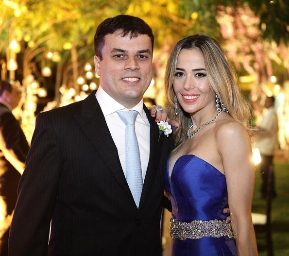 Ingrid Lucena arma sessão parabéns para Marcos Freire