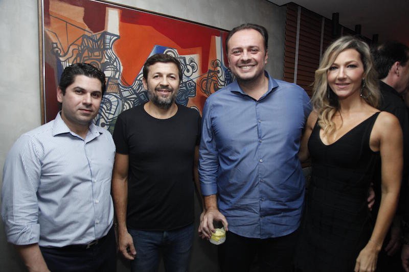 Carmen Rangel e Adriano Nogueira armam balada para festejar o aniversário dele