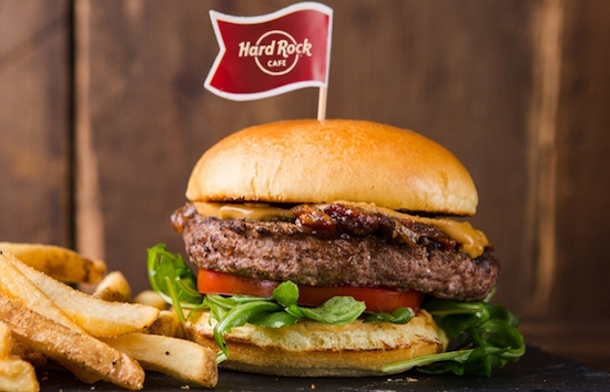 Que tal celebrar o Dia do Hambúrguer no Hard Rock Café Fortaleza?