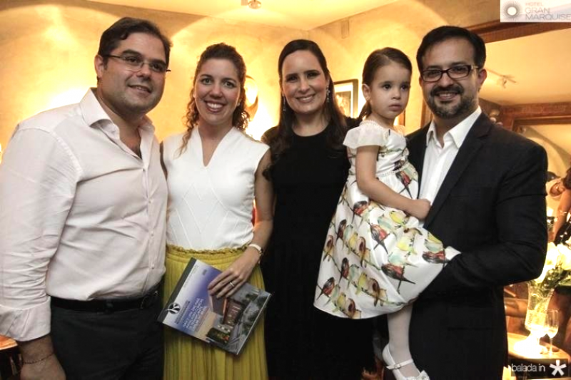 Dr. Márcio Crisóstomo inaugura o Instituto de Medicina do Cabelo