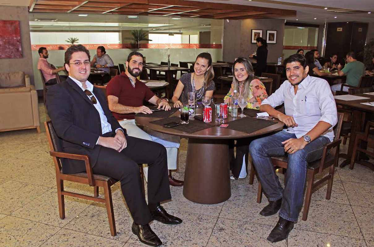 Felipe Queiroz comemora 3 anos do Pitaya Restô