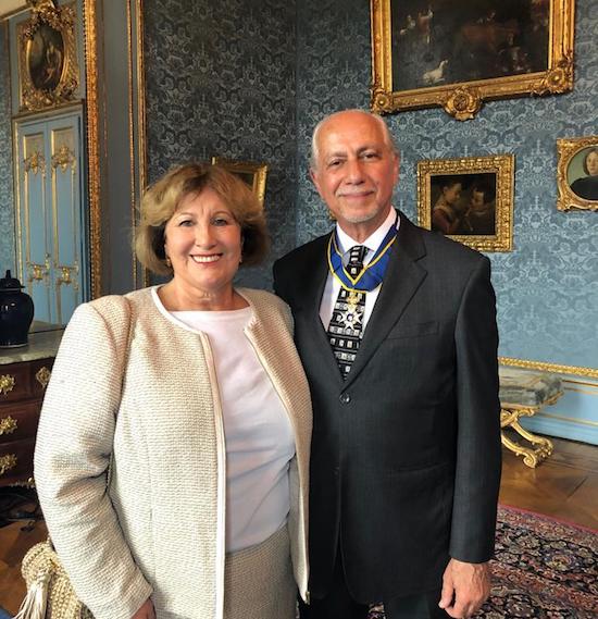 Marcos de Castro recebe comanda de primeira classe da ordem de cavalaria sueca