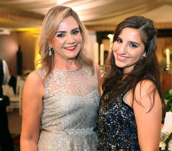 Carolina Barreira comemora 15 anos com festa inspirada no Oscar