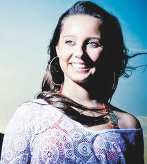 Kethllen Marino e sua festa à fantasia