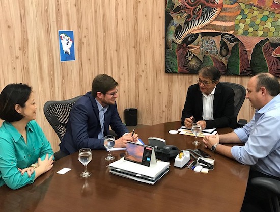 Arialdo Pinho recebe cônsul da Espanha e executivos da Air Europa