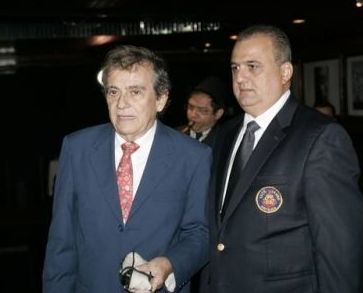 Max Câmara arma sunset em torno de Lúcio Brasileiro