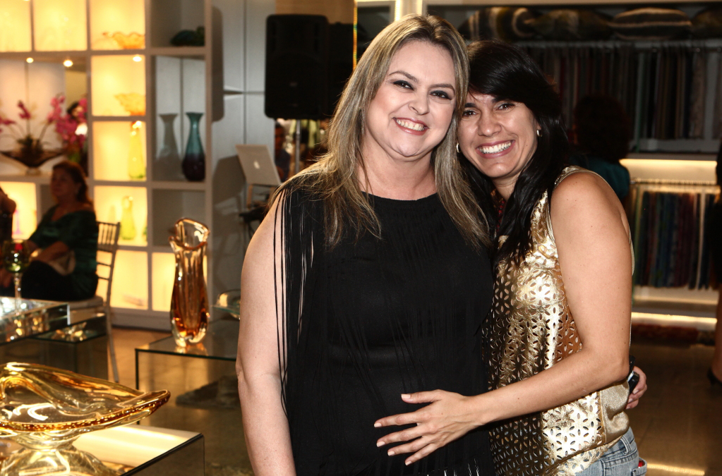 Aguiara Aguiar inaugura a Decomadeiras