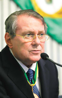 Airton Queiroz será agraciado com a Medalha Barão de Studart