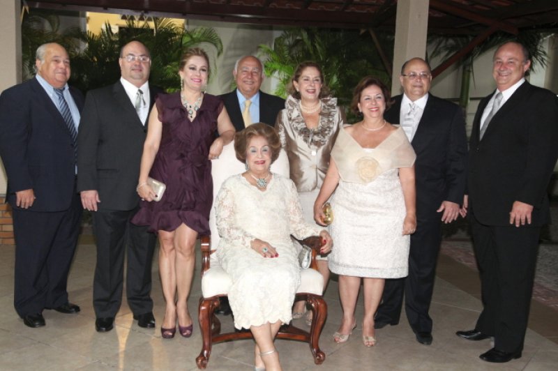 Prestígio & elegância - Os 90 anos de Beatriz Philomeno Gomes