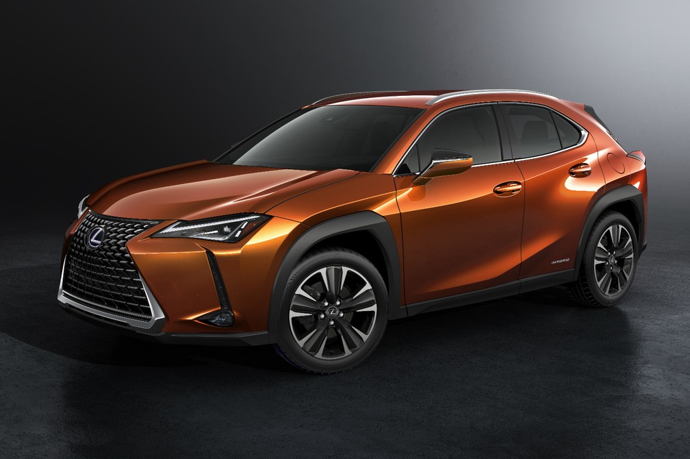 Lexus dá adeus ao carro a combustão