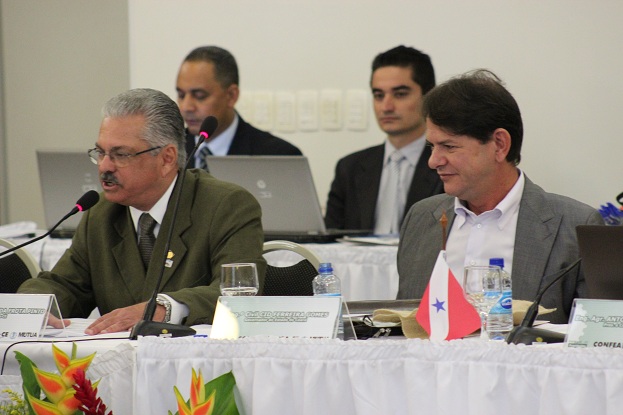 Reunião nacional dos presidentes dos Creas segue até amanhã em Fortaleza